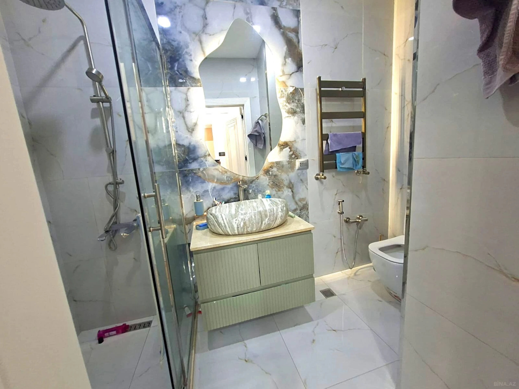 Satılır 3 otaqlı mənzil 92 m²