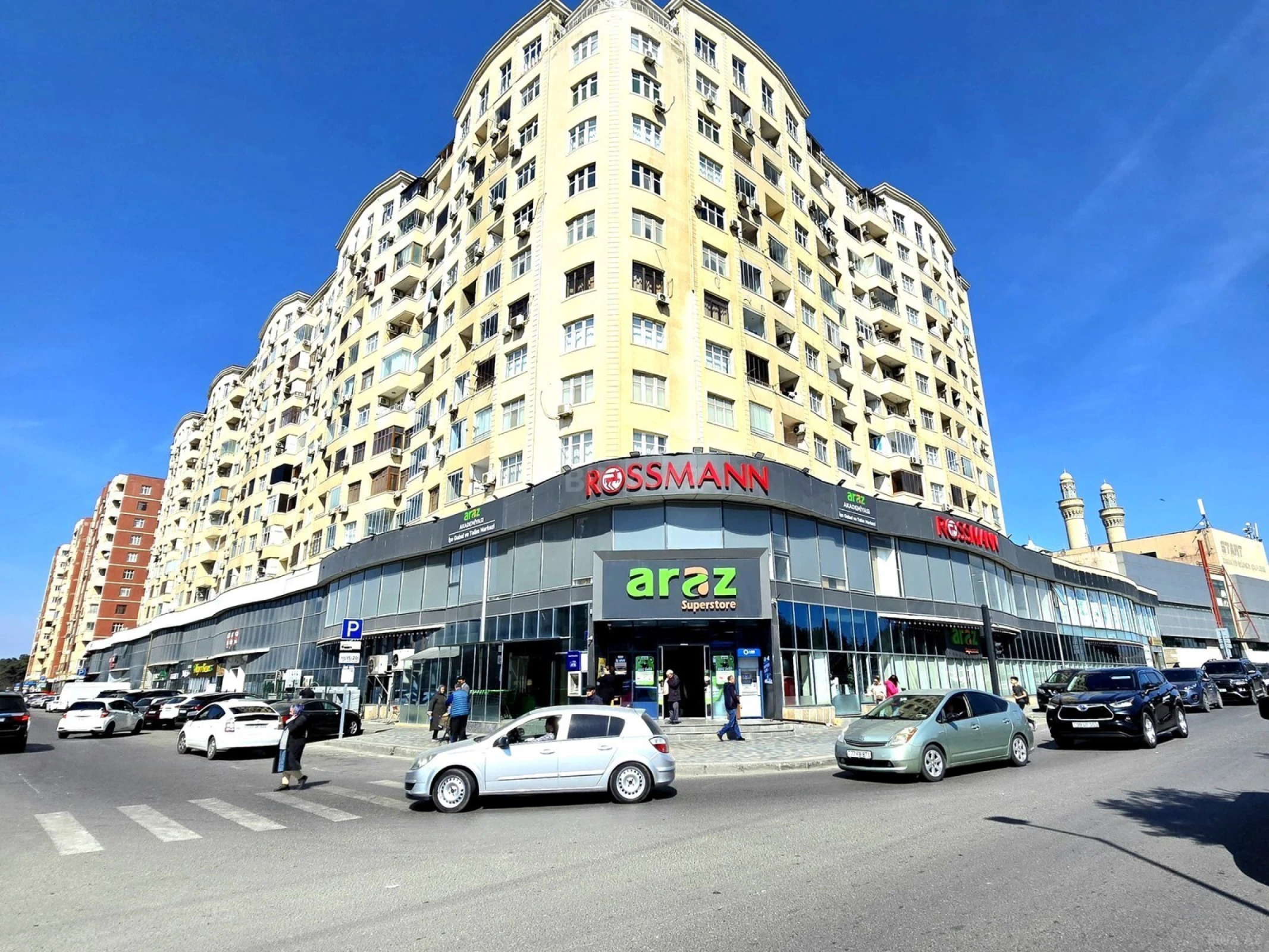 Satılır 3 otaqlı mənzil 92 m²