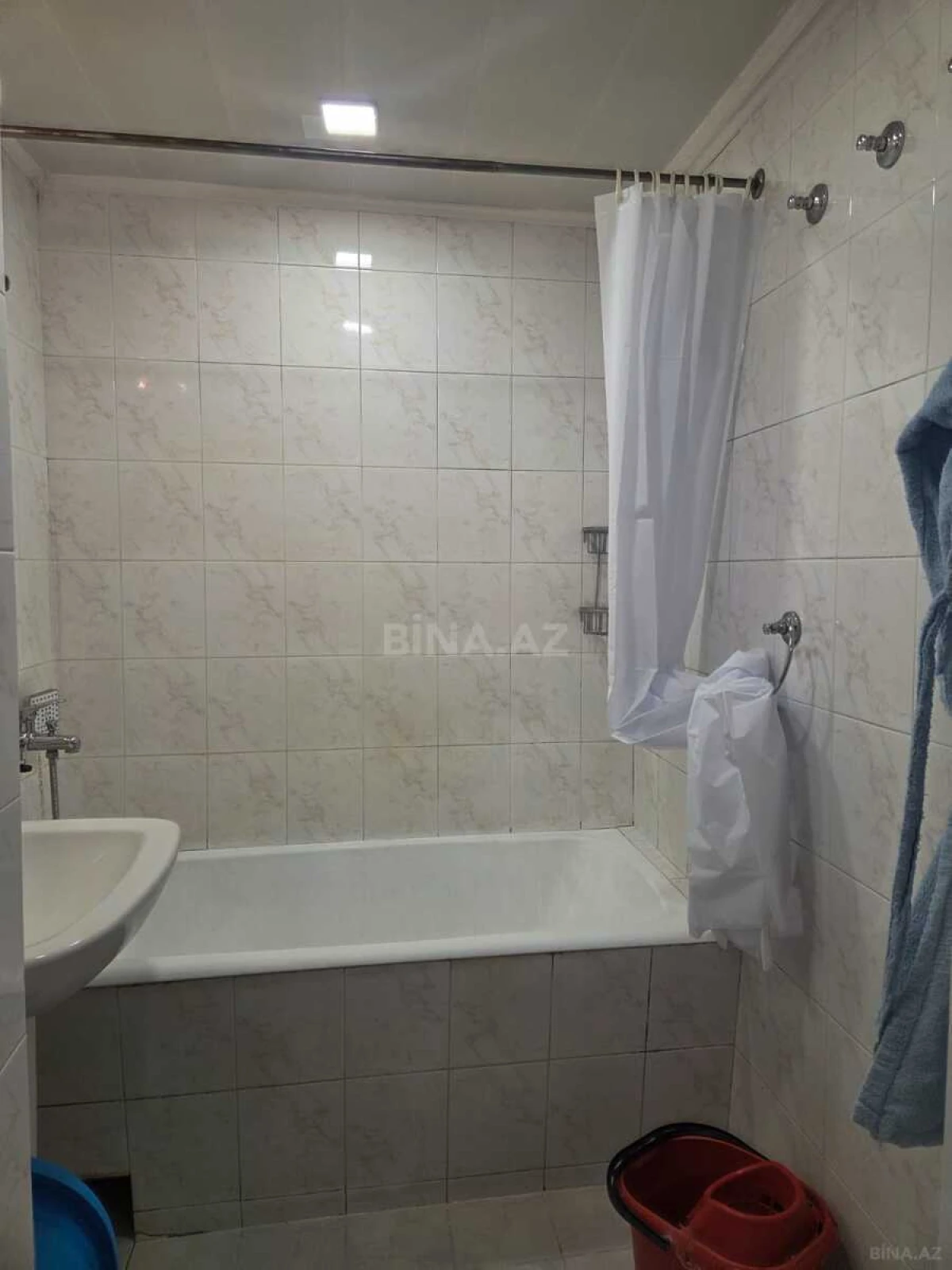 Kirayə verilir 2 otaqlı mənzil 60 m²