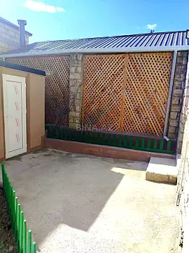 Satılır 4 otaqlı həyət evi 120 m²