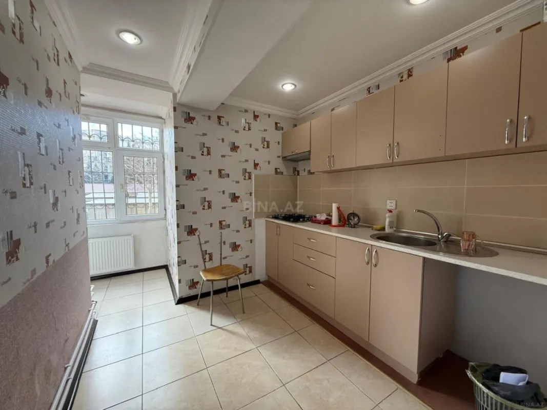 Kirayə verilir 3 otaqlı ofis 80 m²