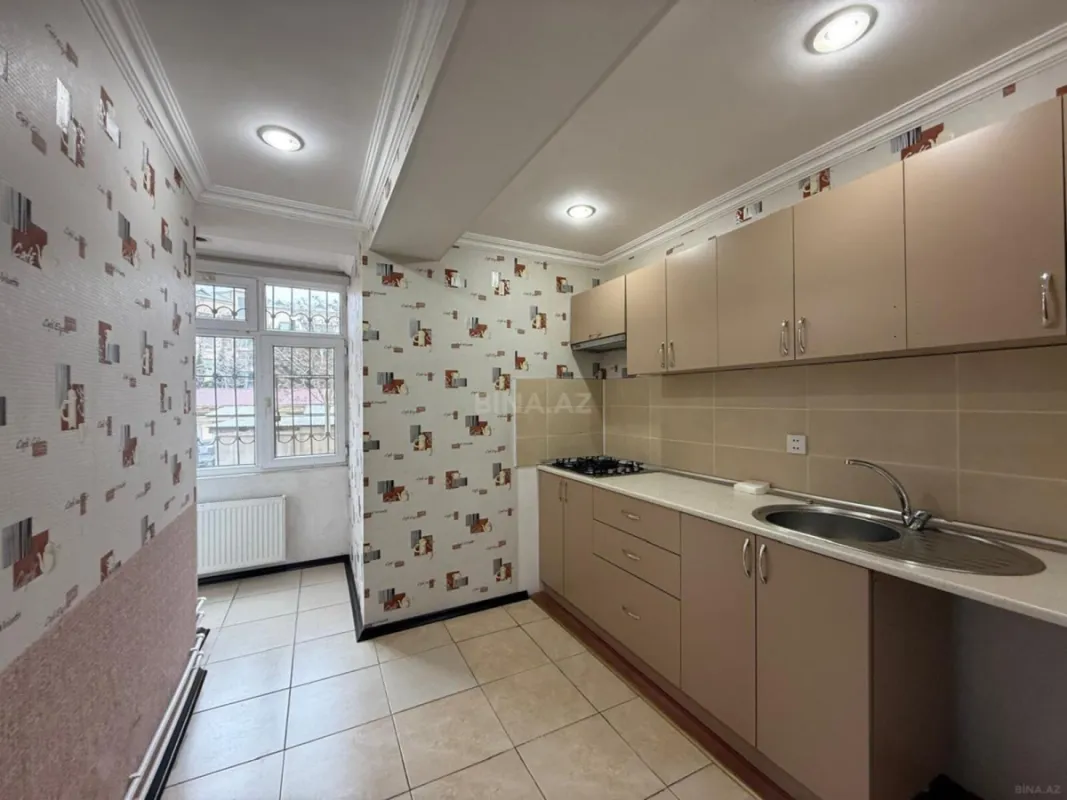 Kirayə verilir 3 otaqlı ofis 80 m²