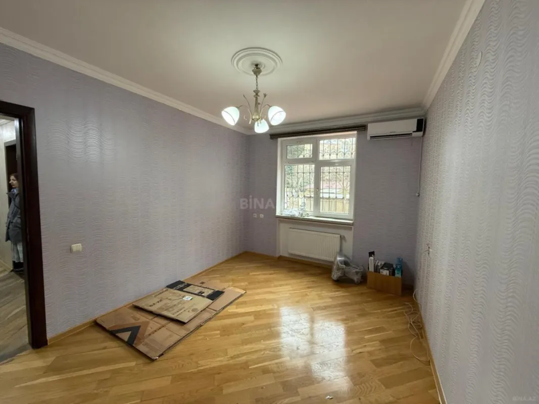 Kirayə verilir 3 otaqlı ofis 80 m²