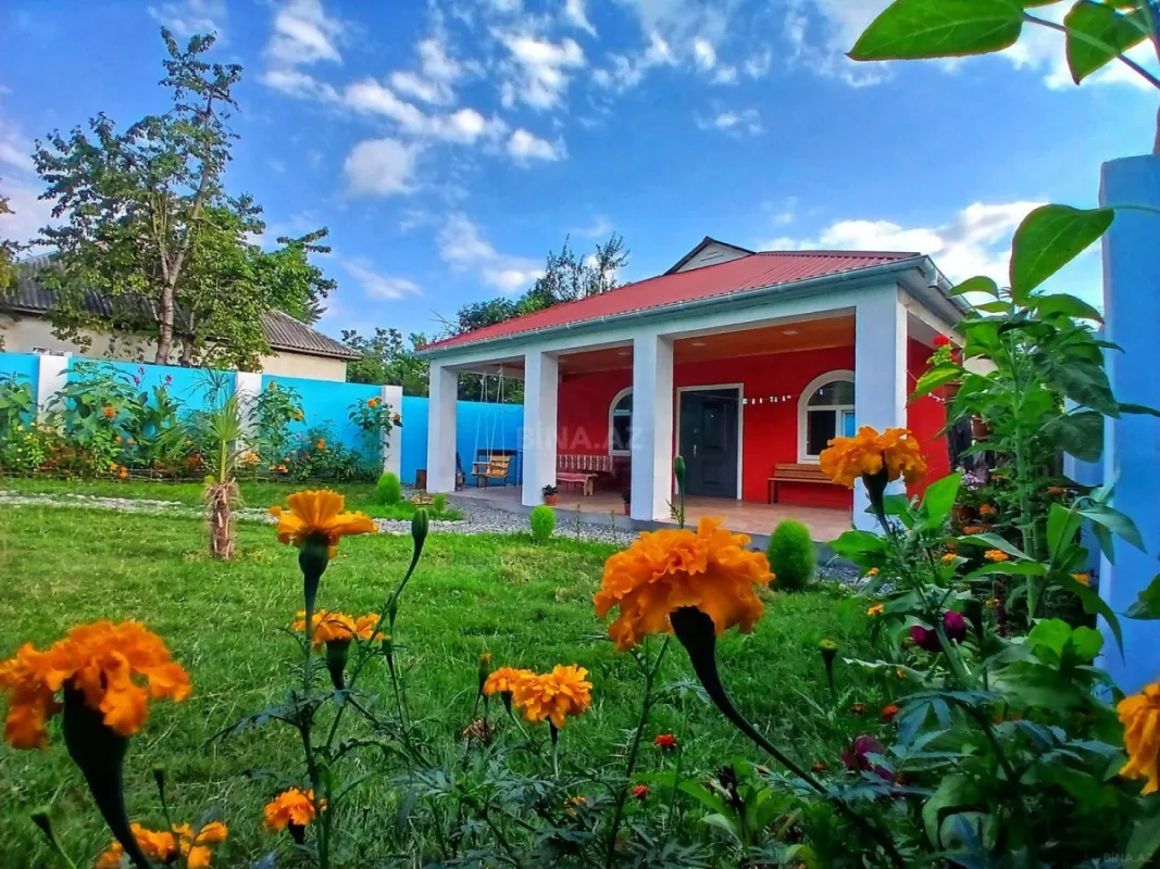 Kirayə verilir 2 otaqlı həyət evi 100 m²