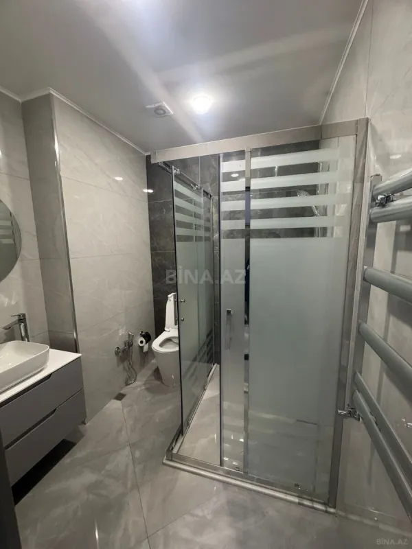 Kirayə verilir 2 otaqlı mənzil 95 m²