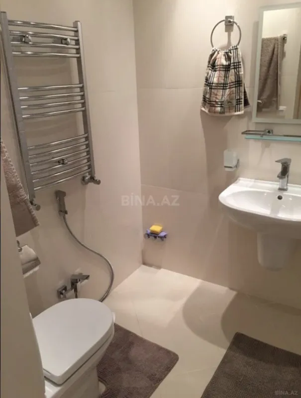 Kirayə verilir 2 otaqlı mənzil 75 m²