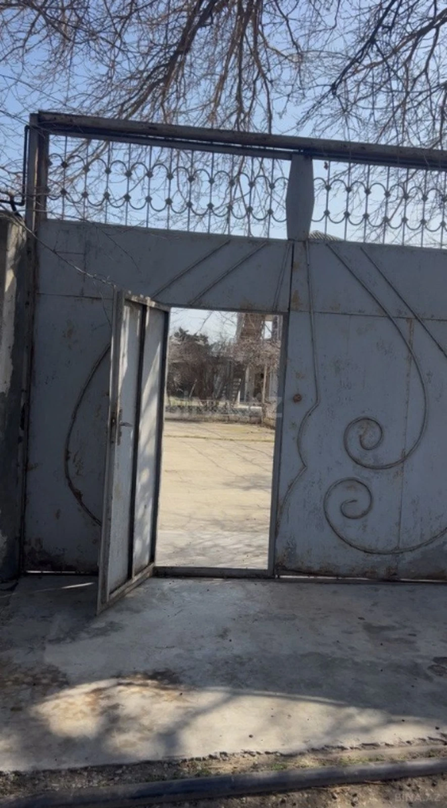 Satılır 5 otaqlı həyət evi 150 m²