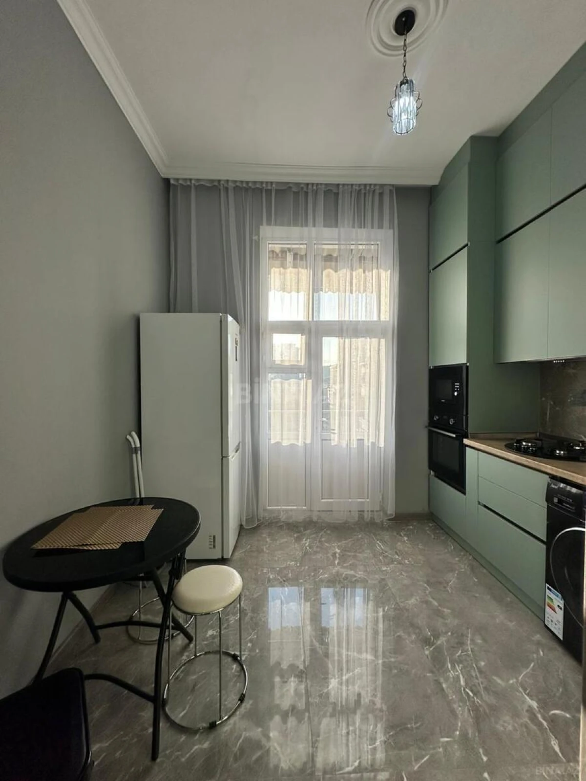 Kirayə verilir 2 otaqlı mənzil 50 m²