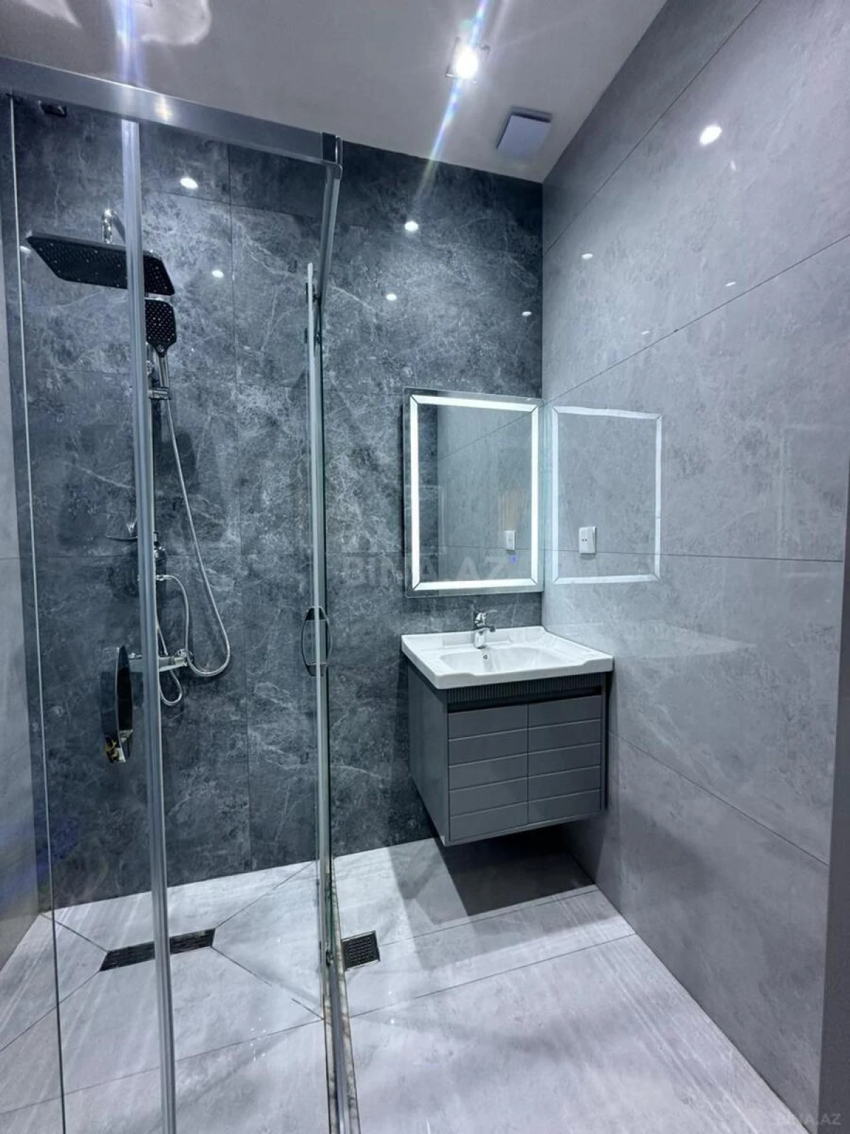 Kirayə verilir 2 otaqlı mənzil 50 m²