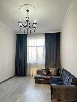 Kirayə verilir 2 otaqlı mənzil 50 m²
