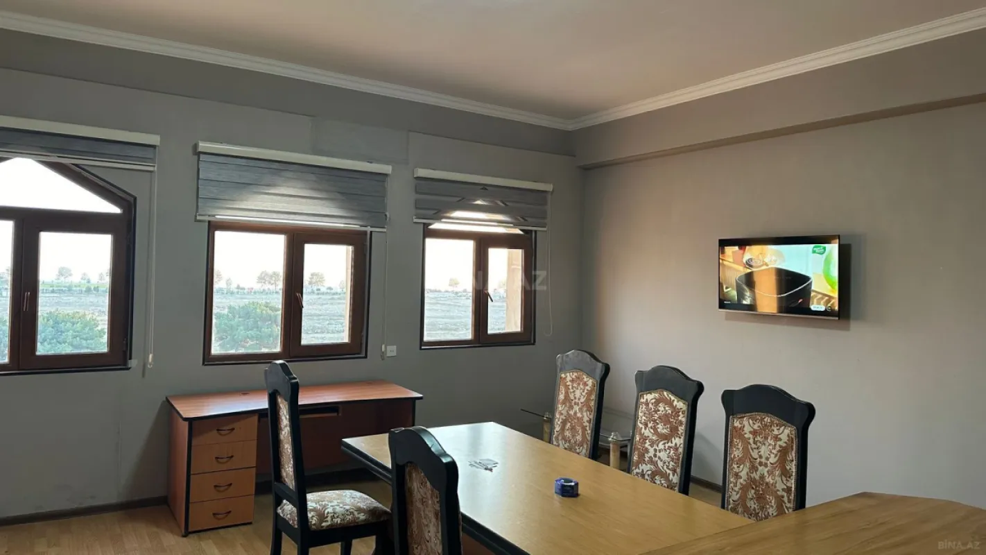 Kirayə verilir 2 otaqlı ofis 90 m²