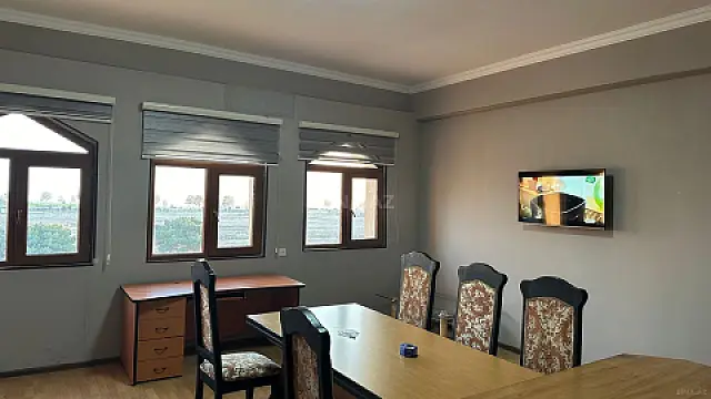 Kirayə verilir 2 otaqlı ofis 90 m²