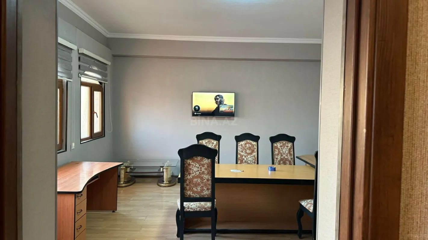 Kirayə verilir 2 otaqlı ofis 90 m²
