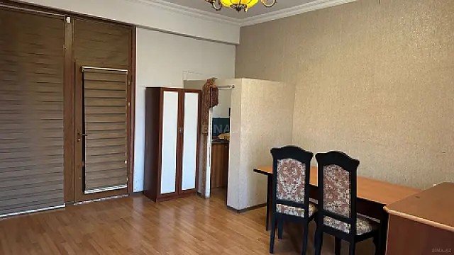 Kirayə verilir 2 otaqlı ofis 90 m²