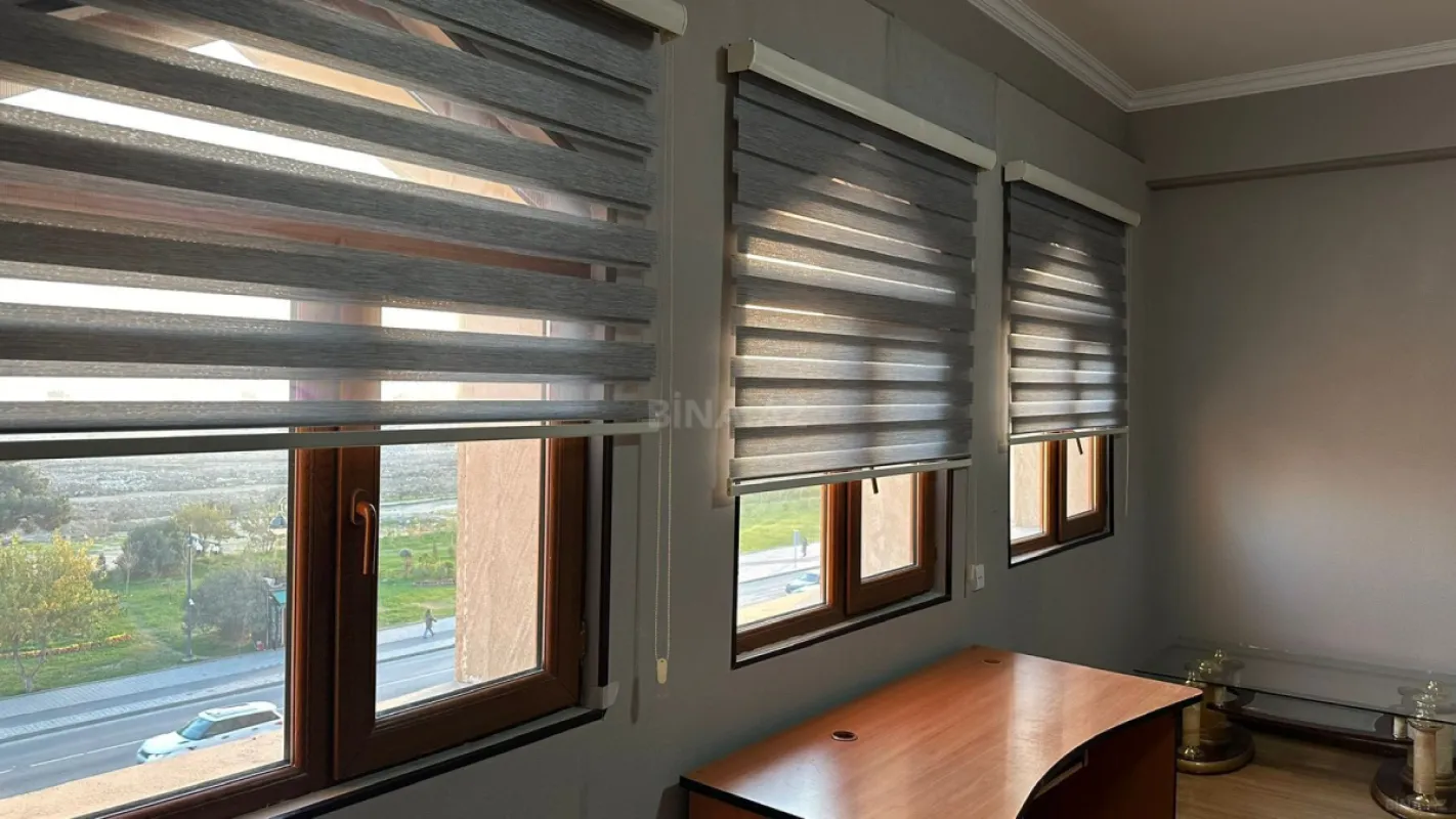 Kirayə verilir 2 otaqlı ofis 90 m²