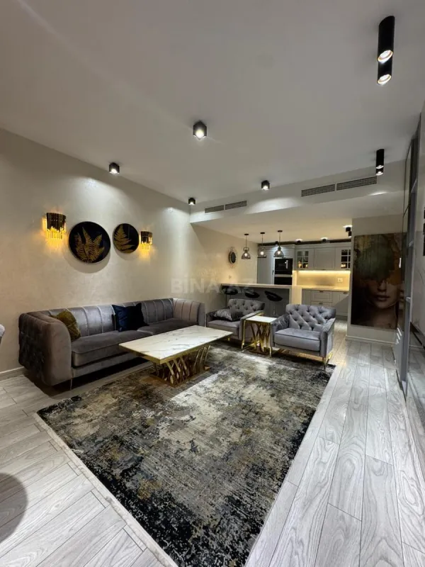 Satılır 3 otaqlı mənzil 127 m²