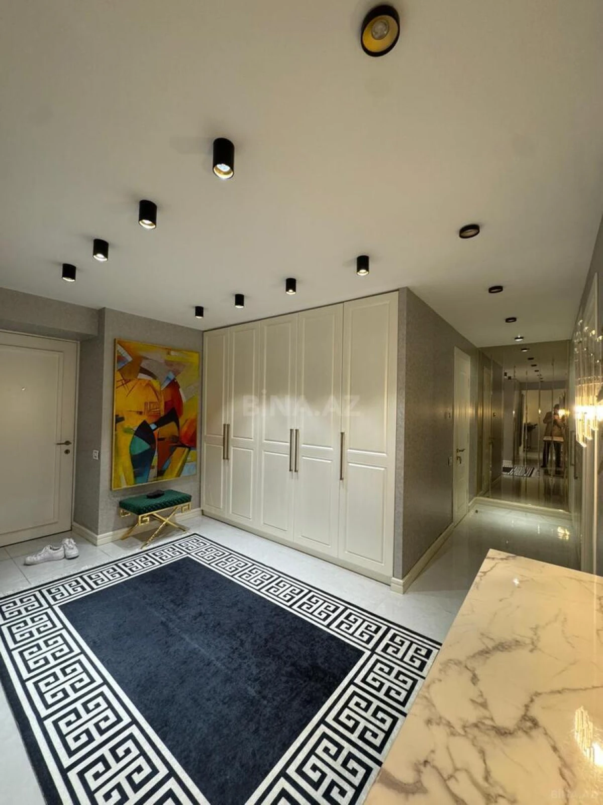 Satılır 3 otaqlı mənzil 127 m²