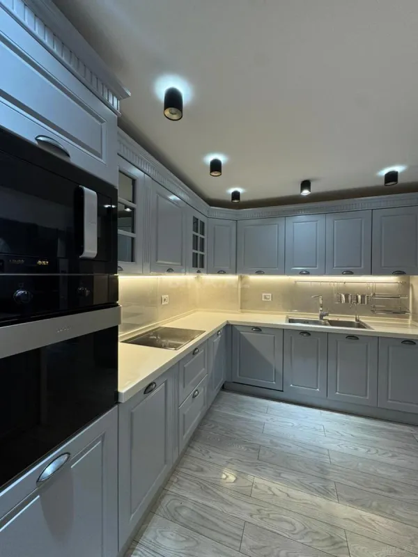 Satılır 3 otaqlı mənzil 127 m²