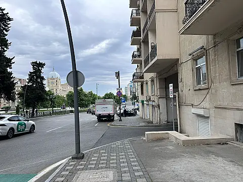 Kirayə verilir 3 otaqlı ofis 85 m² — Bakı, Nizami 3 otaq 85.00 m²