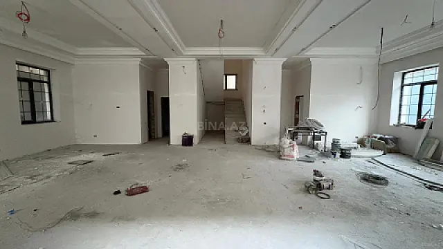 Kirayə verilir 7 otaqlı həyət evi 900 m²