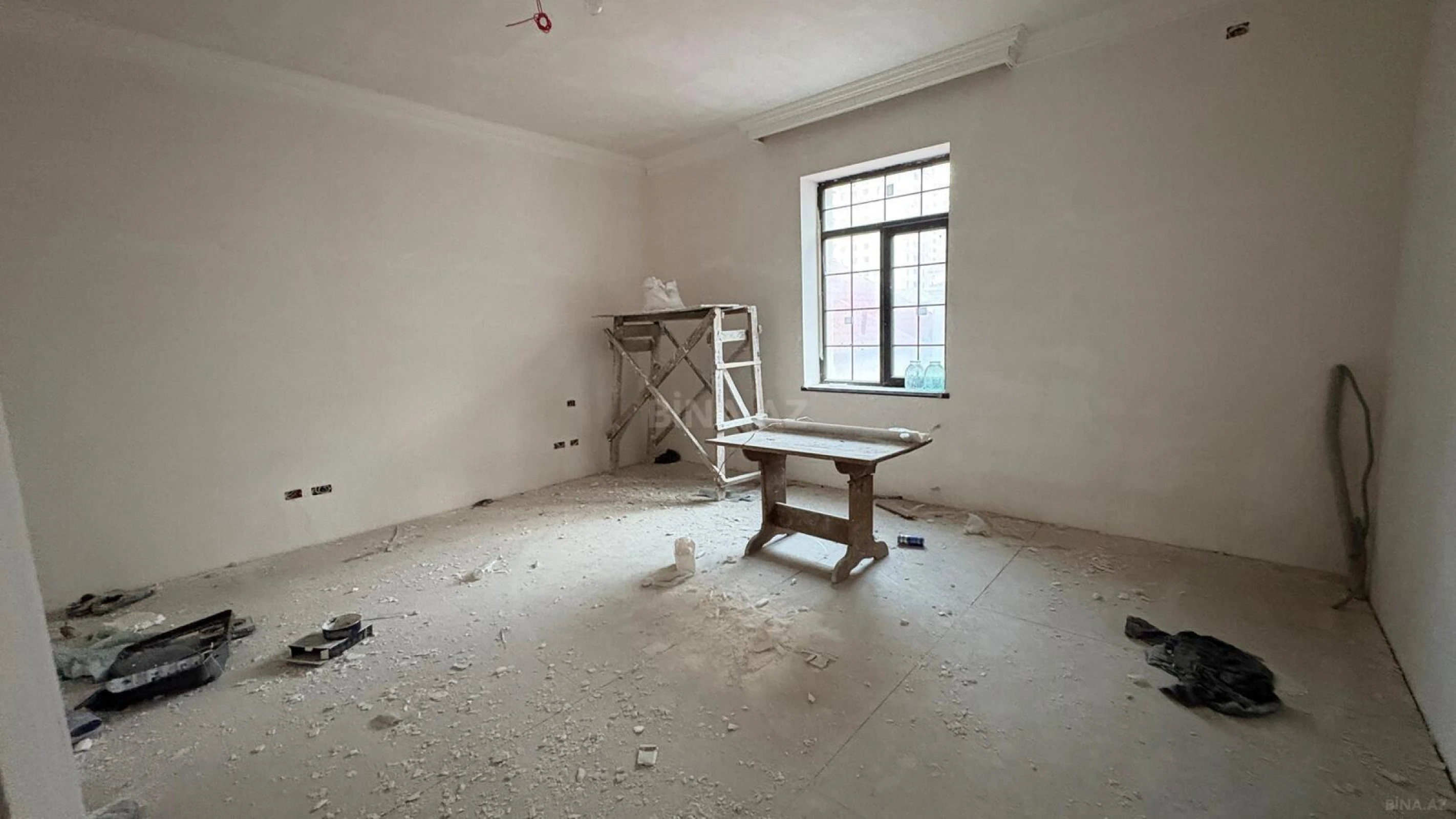 Kirayə verilir 7 otaqlı həyət evi 900 m²