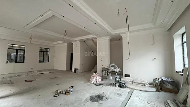Kirayə verilir 7 otaqlı həyət evi 900 m²