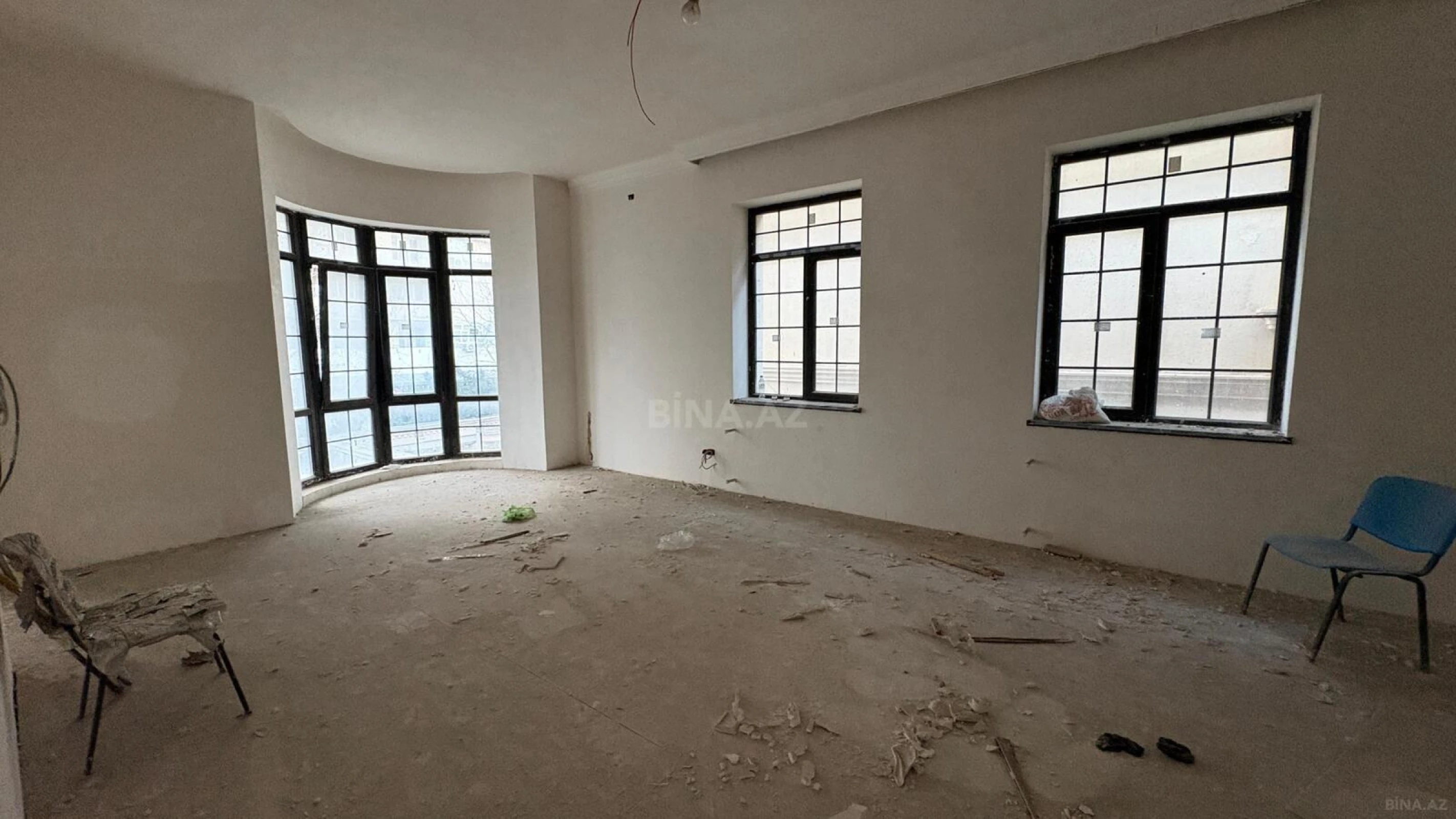 Kirayə verilir 7 otaqlı həyət evi 900 m²