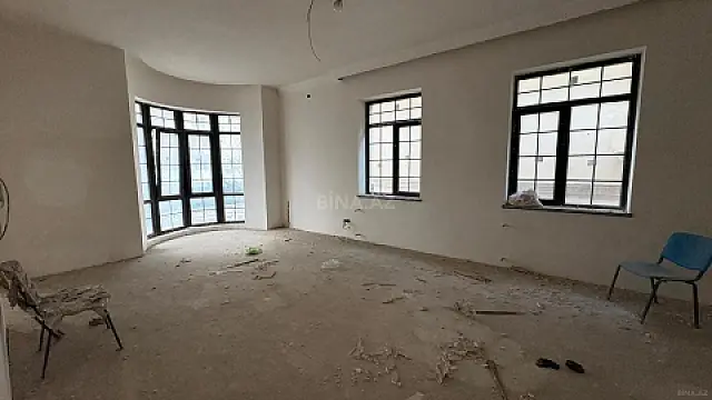 Kirayə verilir 7 otaqlı həyət evi 900 m²