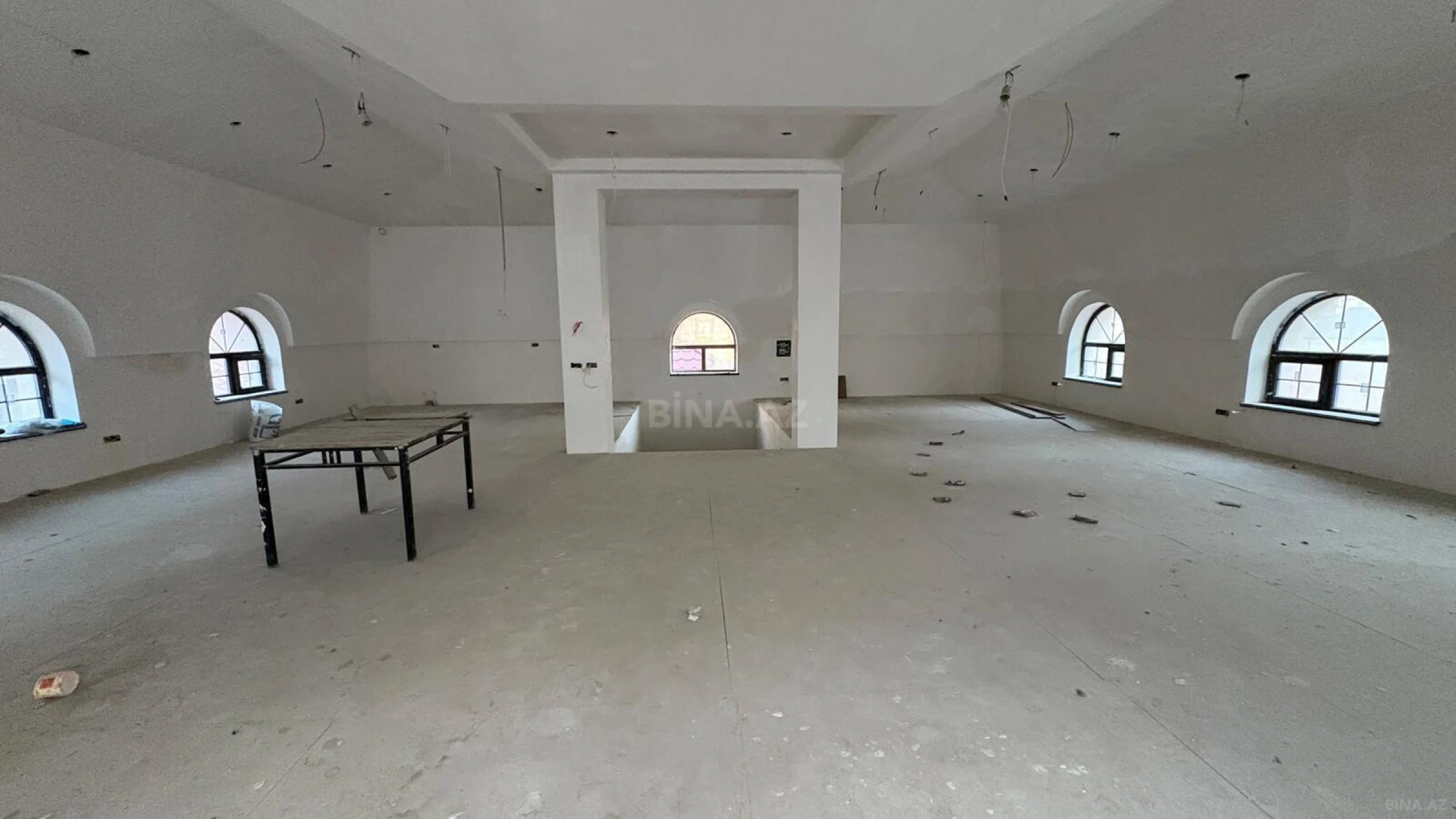 Kirayə verilir 7 otaqlı həyət evi 900 m²