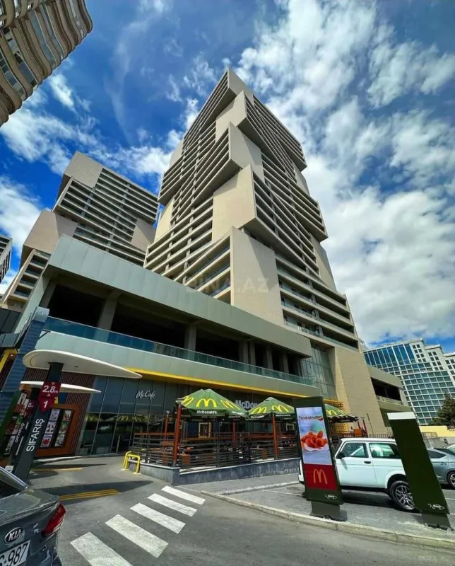 Satılır 2 otaqlı mənzil 98 m²