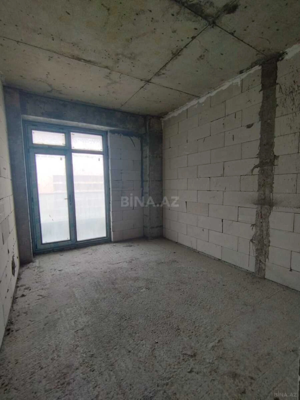 Satılır 2 otaqlı mənzil 98 m²