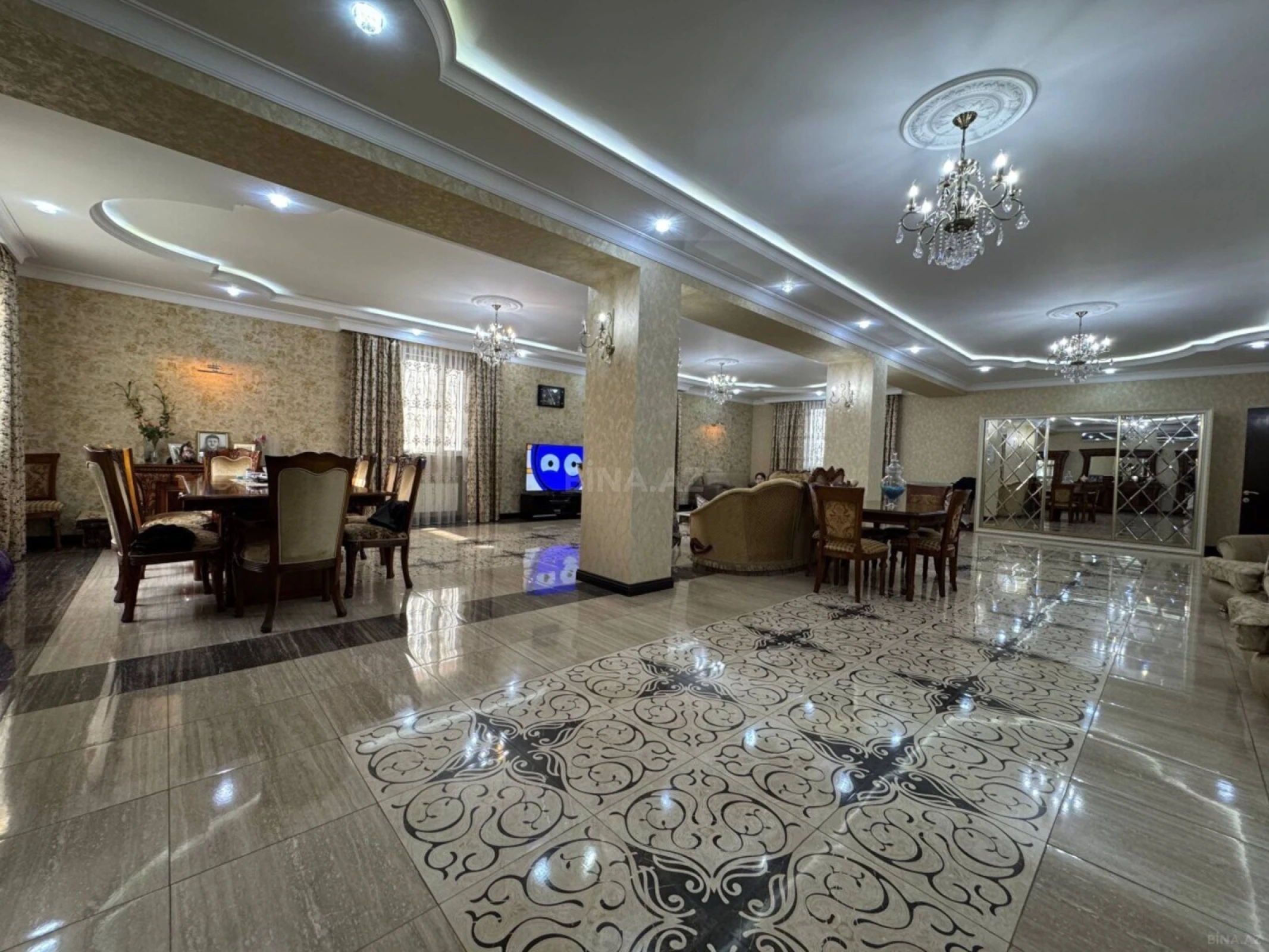 Satılır 9 otaqlı həyət evi 420 m²