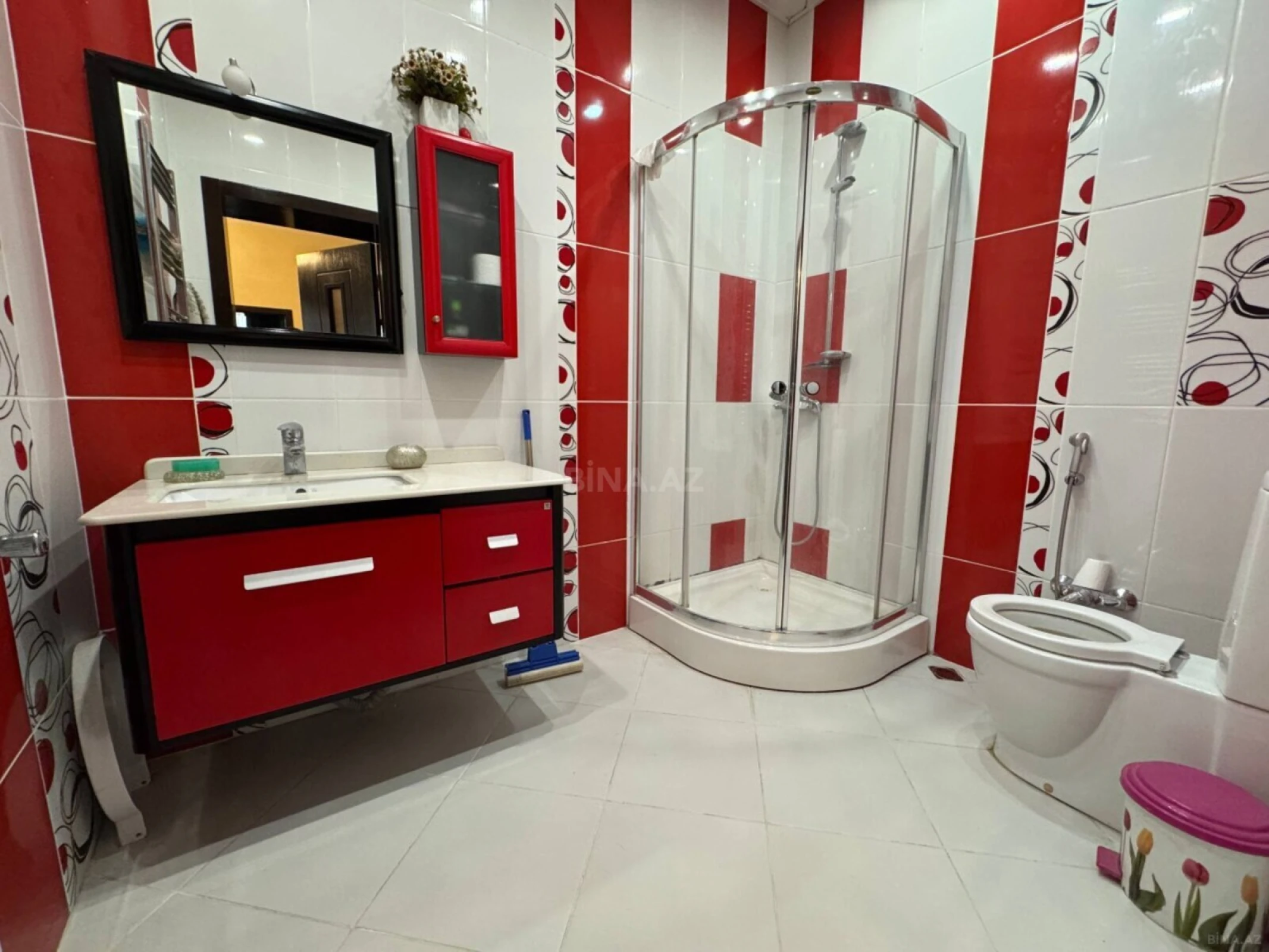 Satılır 9 otaqlı həyət evi 420 m²