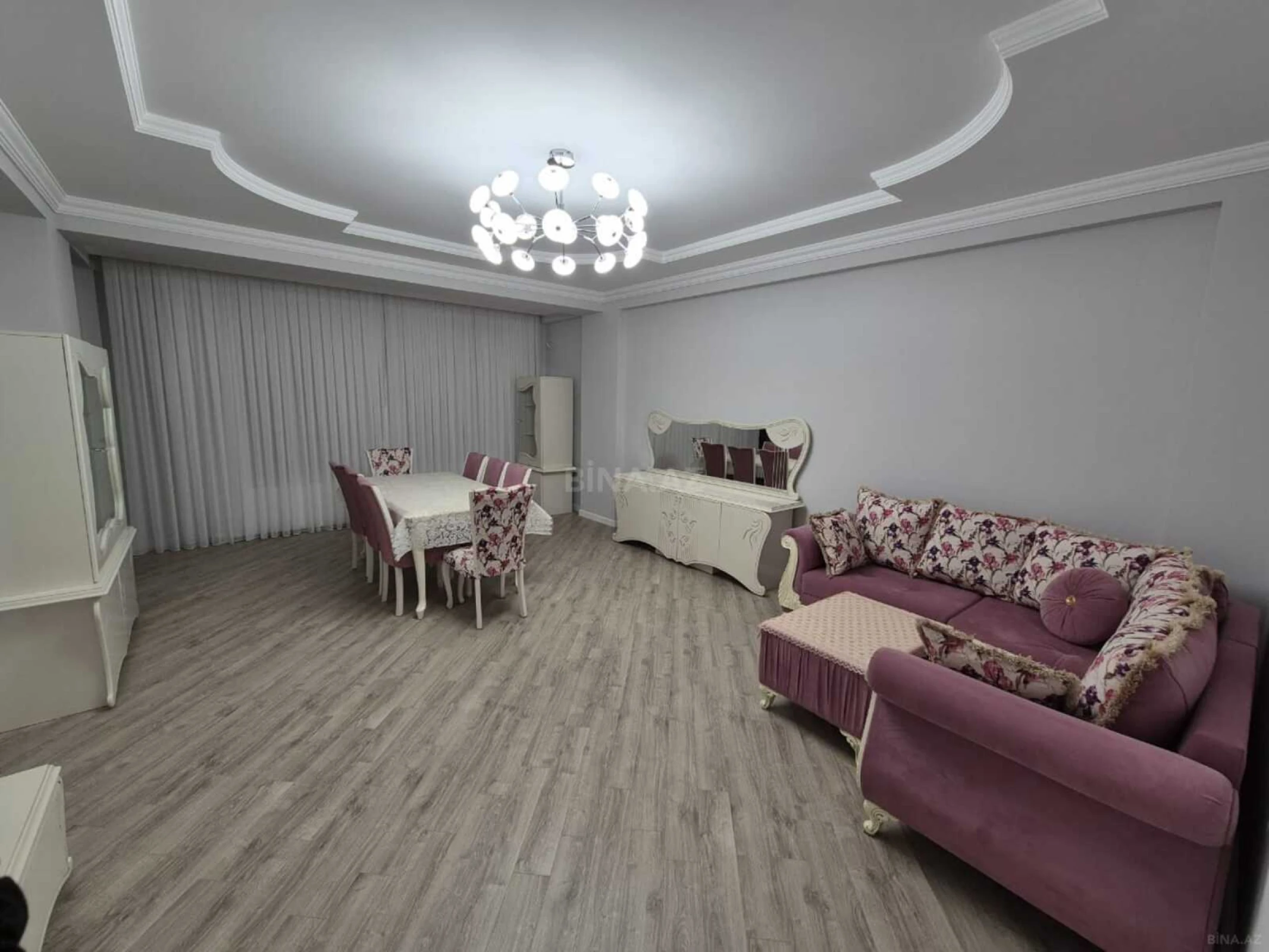 Kirayə verilir 3 otaqlı mənzil 157 m²