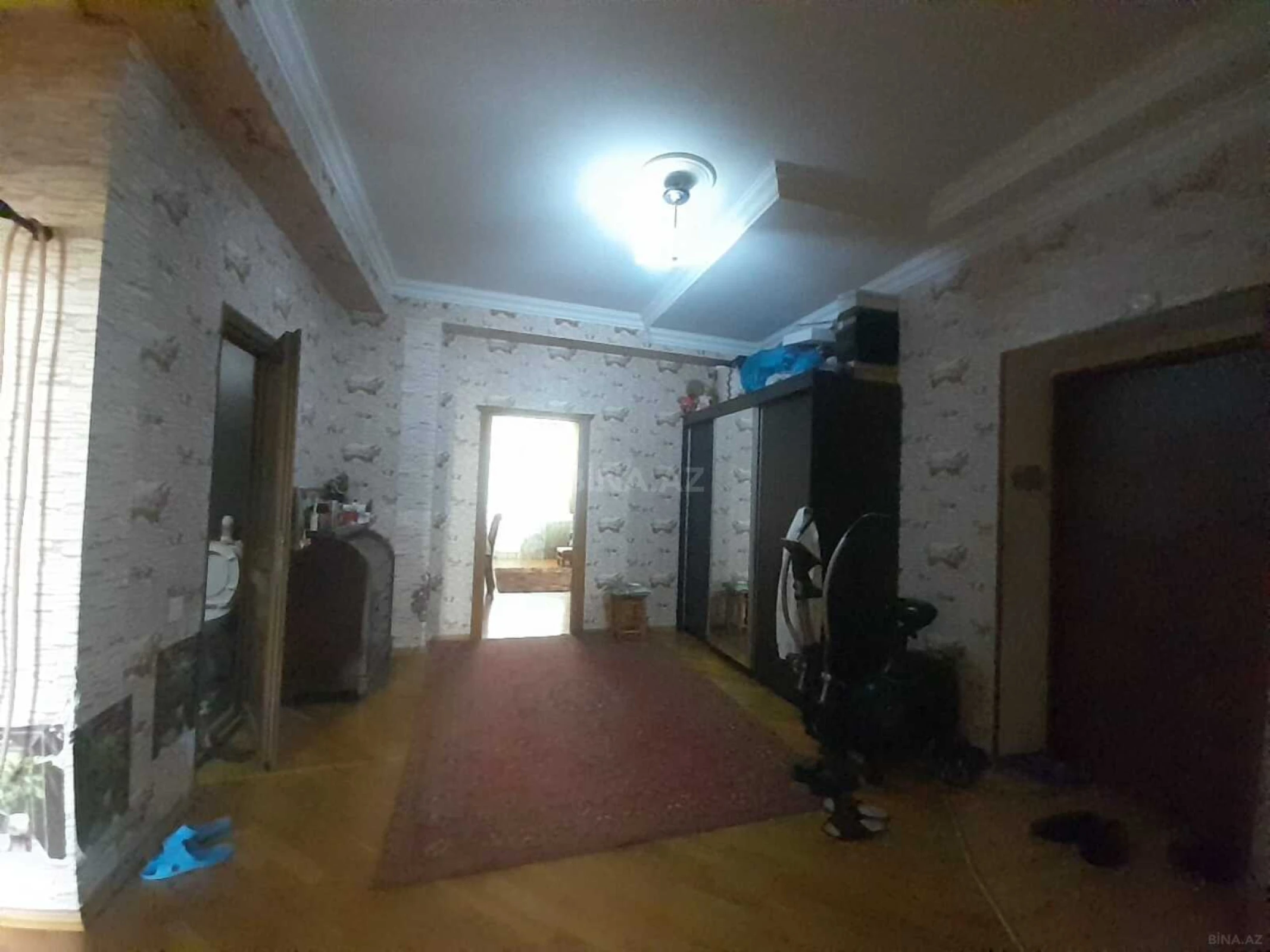 Satılır 2 otaqlı mənzil 90 m²