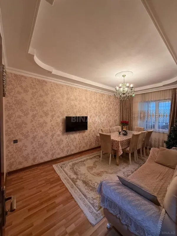 Satılır 4 otaqlı mənzil 105 m²