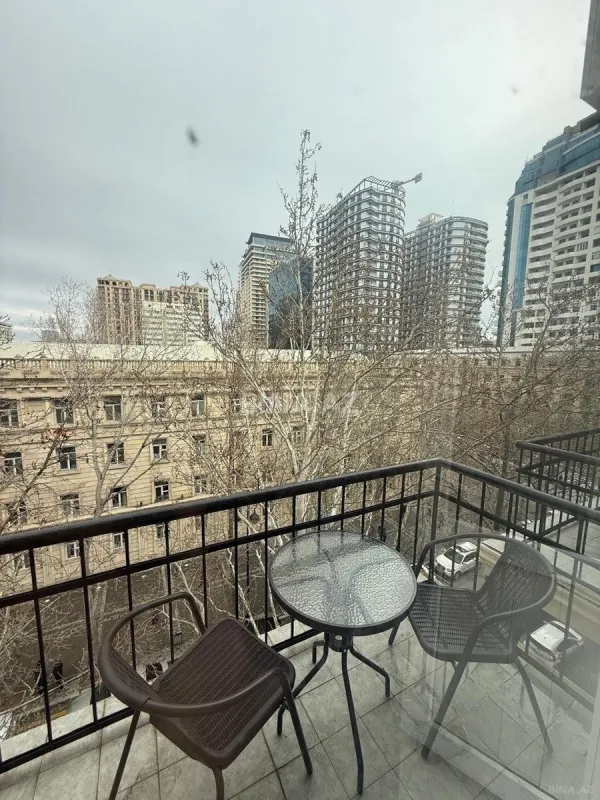 Kirayə verilir 2 otaqlı mənzil 55 m²