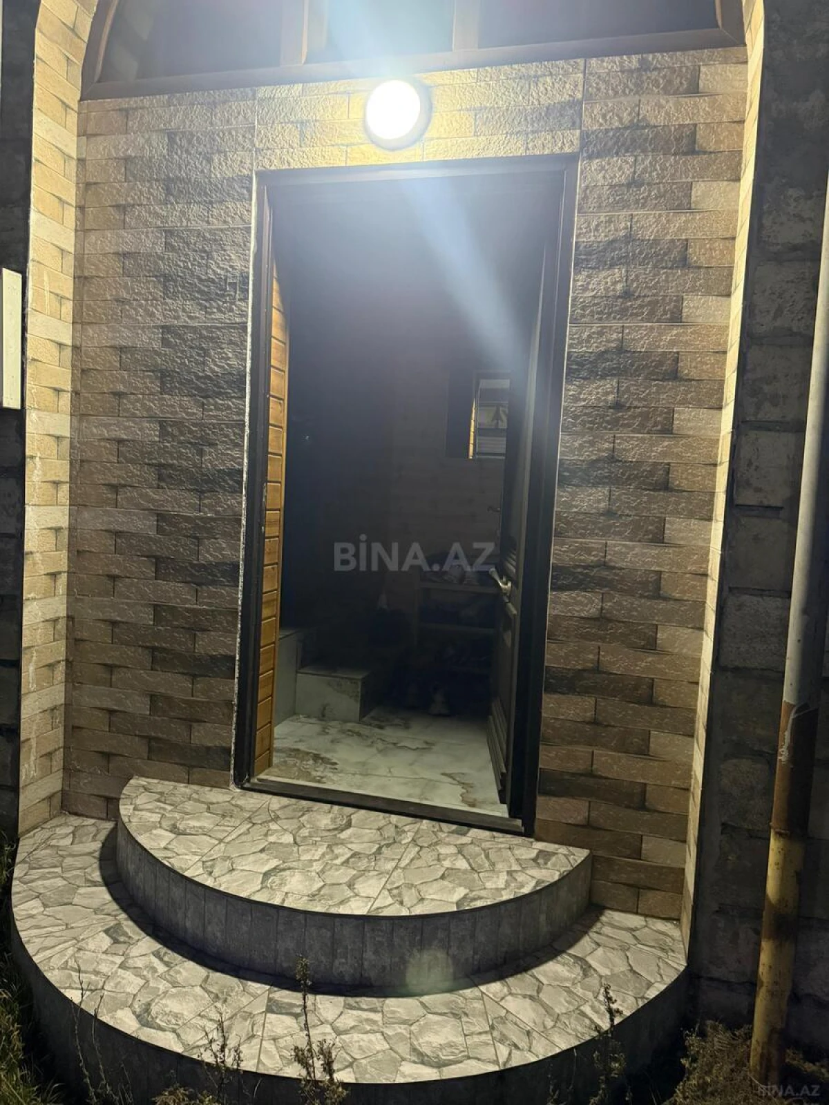 Satılır 5 otaqlı həyət evi 161 m²