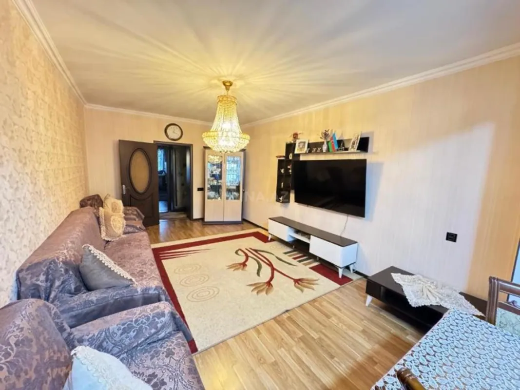 Satılır 4 otaqlı mənzil 110 m²