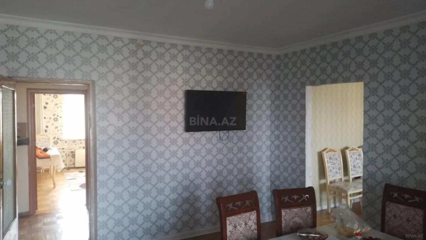 Satılır 5 otaqlı mənzil 110 m²