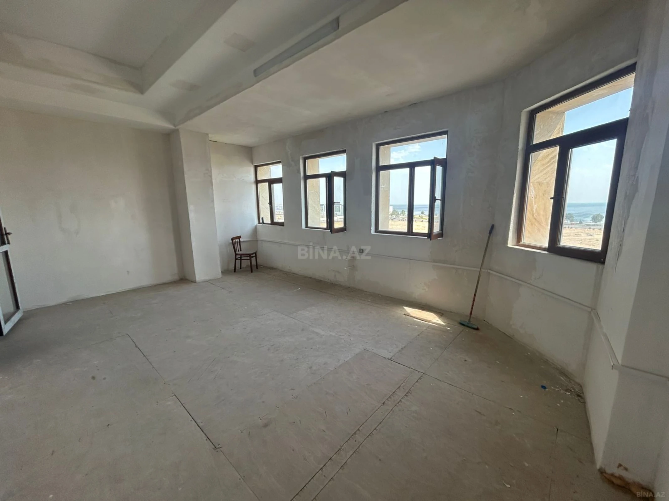 Kirayə verilir 3 otaqlı ofis 125 m²