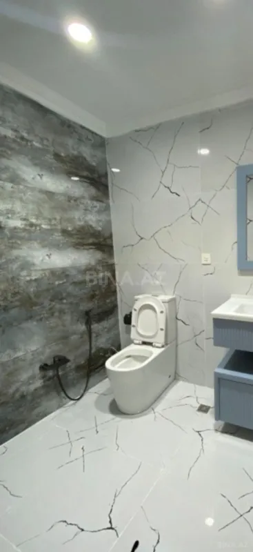 Satılır 3 otaqlı mənzil 156 m²