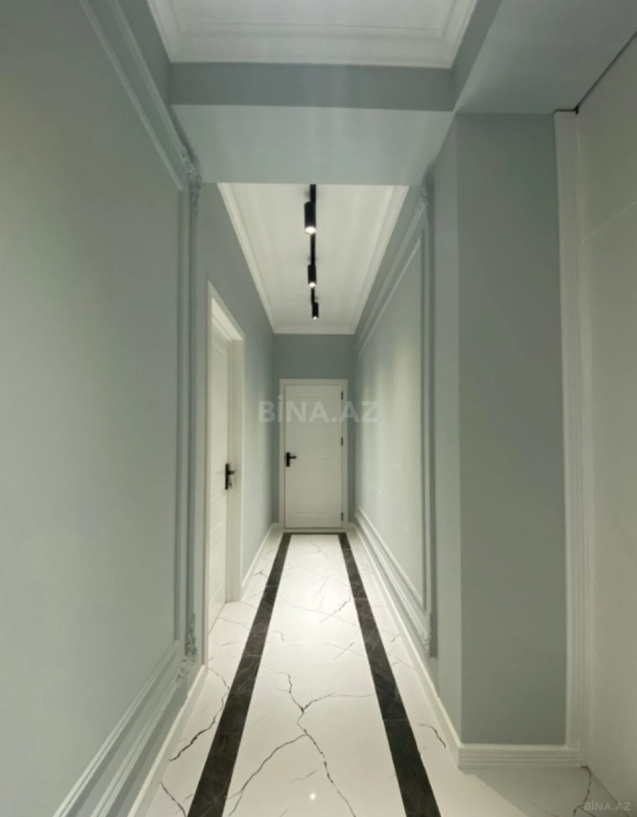 Satılır 3 otaqlı mənzil 156 m²