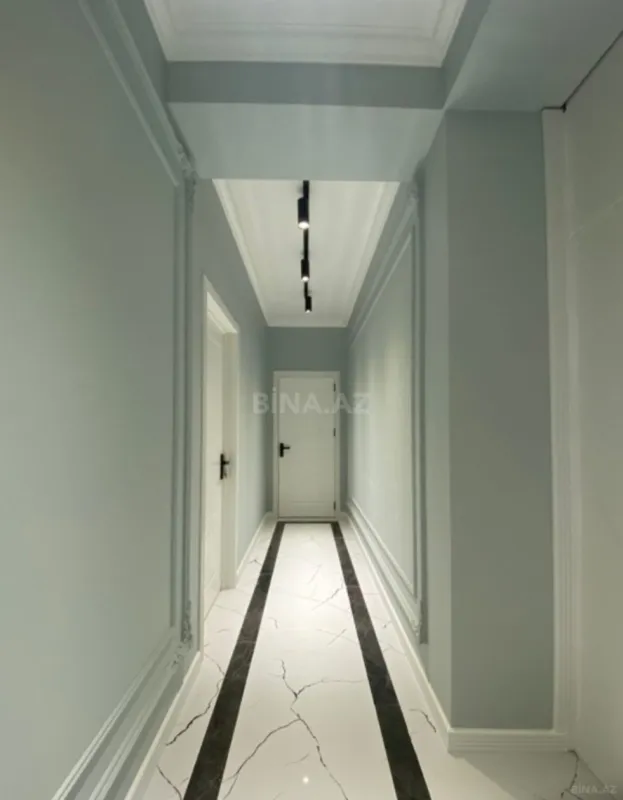 Satılır 3 otaqlı mənzil 156 m²