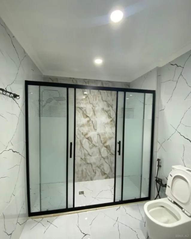 Satılır 3 otaqlı mənzil 156 m²