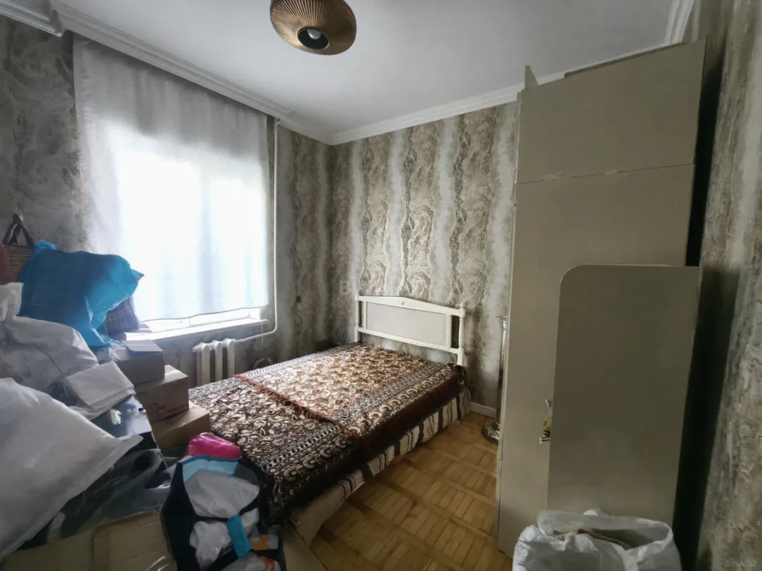 Satılır 4 otaqlı mənzil 90 m²