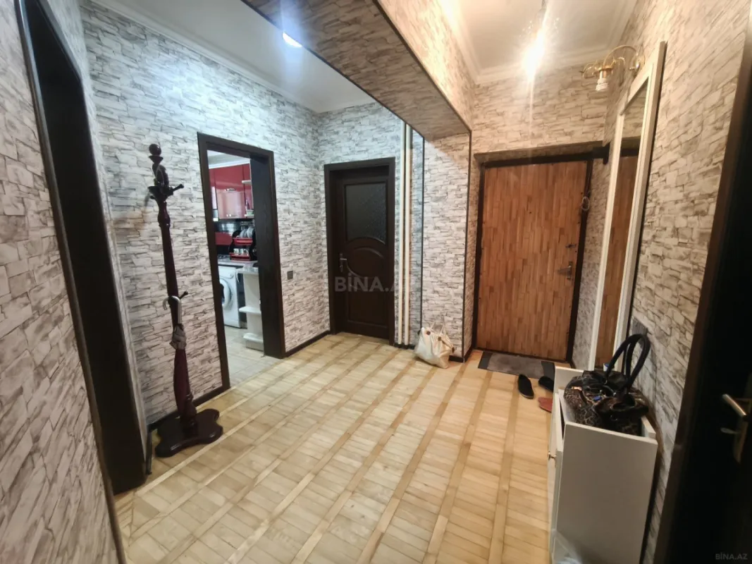 Satılır 4 otaqlı mənzil 90 m²