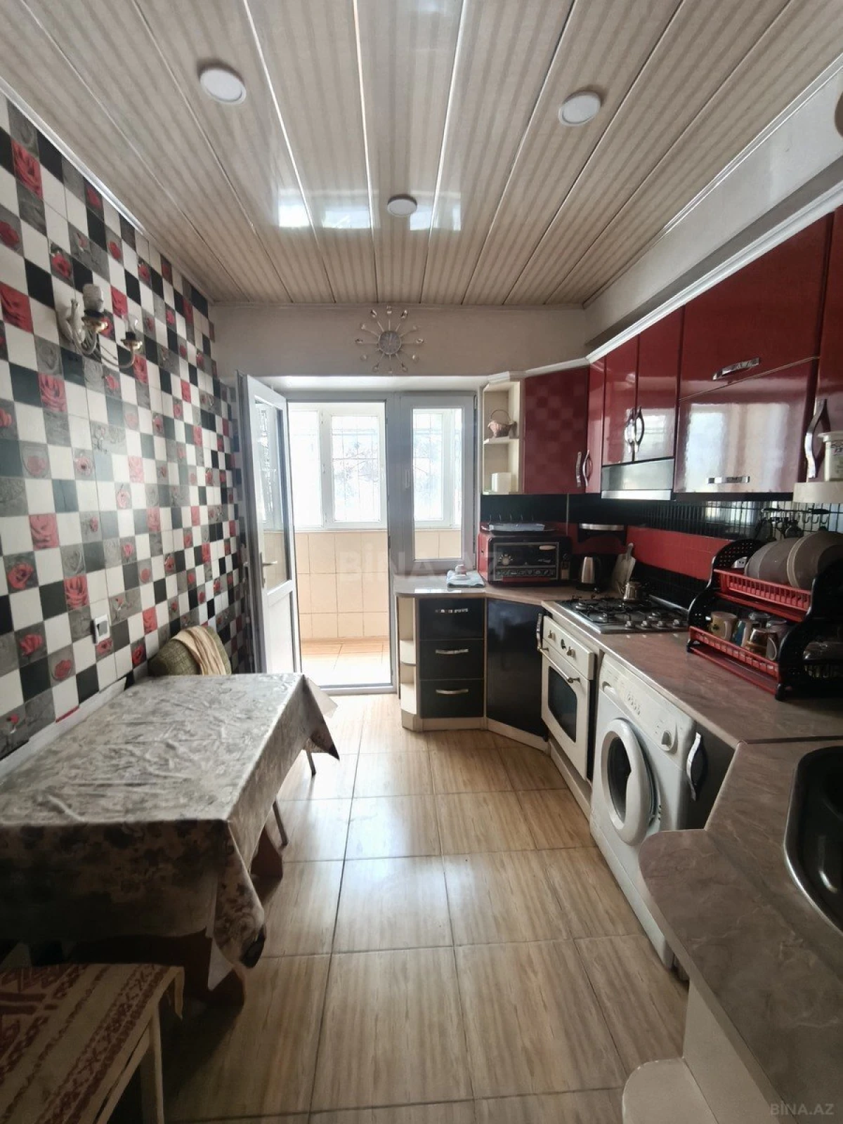 Satılır 4 otaqlı mənzil 90 m²