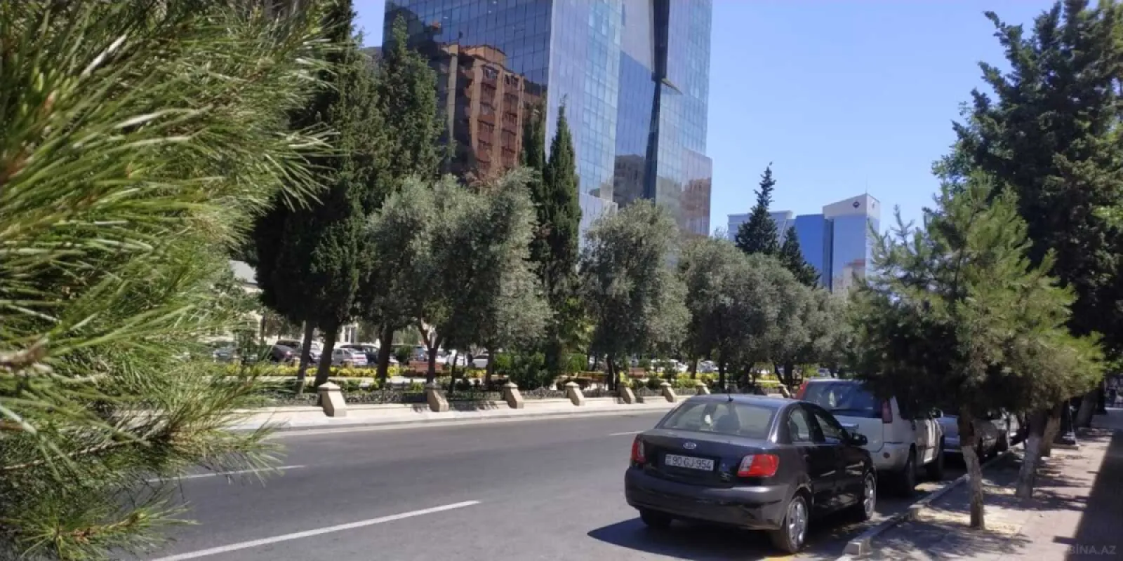 Satılır 4 otaqlı mənzil 90 m²