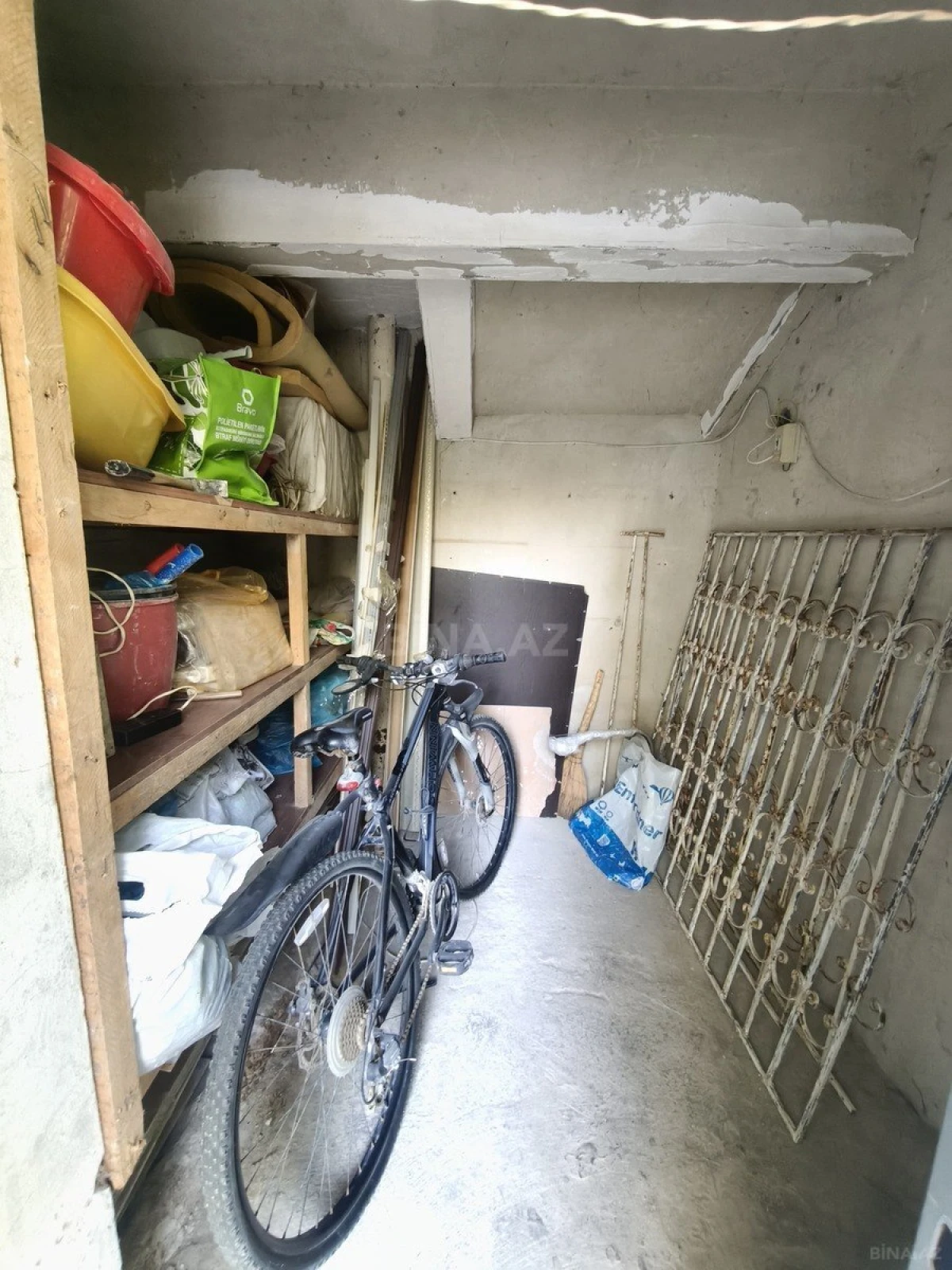 Satılır 4 otaqlı mənzil 90 m²